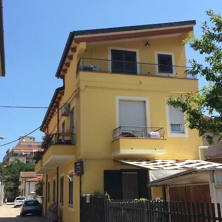 Casa Vacanze “Sale Di Mare” Pescara Exteriör bild